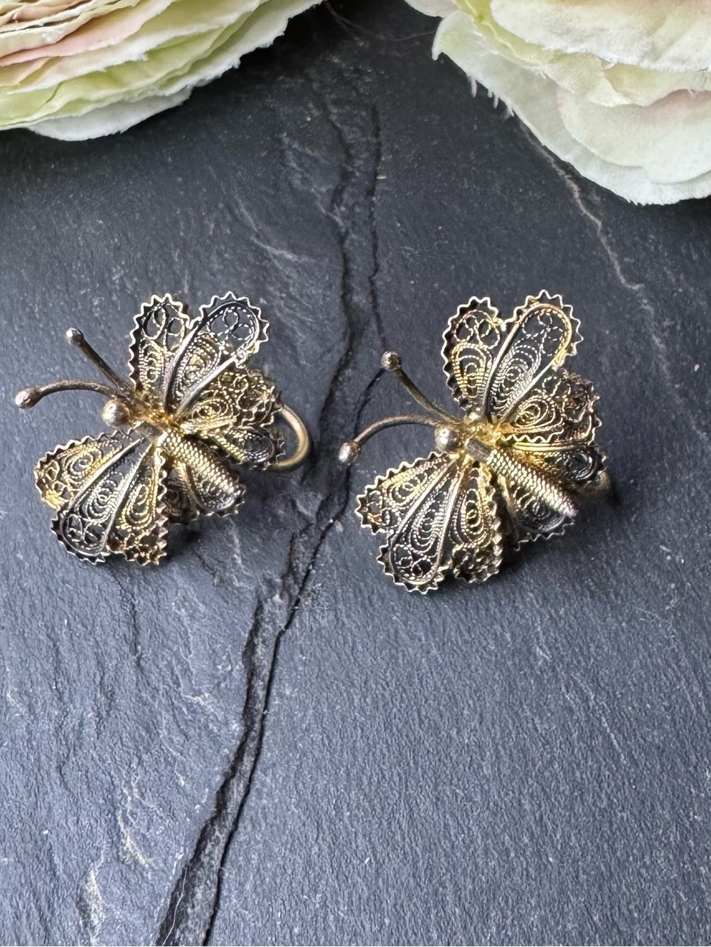 Vintage 800 Silver Filigree Butterfly Screw on Earrings
